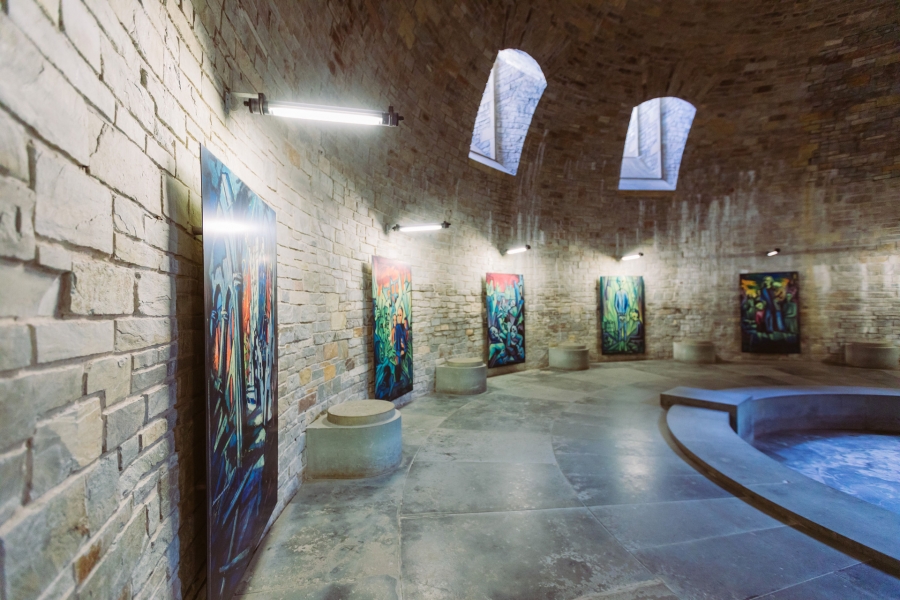 Motive über den Terror der NS-Herrschaft. Der Glahé-Zyklus in der Gruft im Nordturm der Wewelsburg. ©Kreismuseum Wewelsburg, Lina Loos